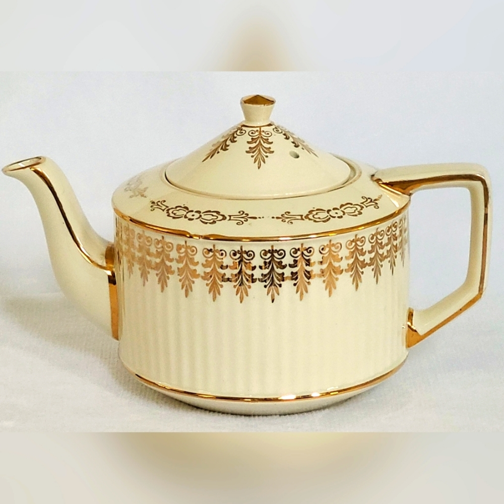 Vintage Sadler Teapot Gold Hand Painted